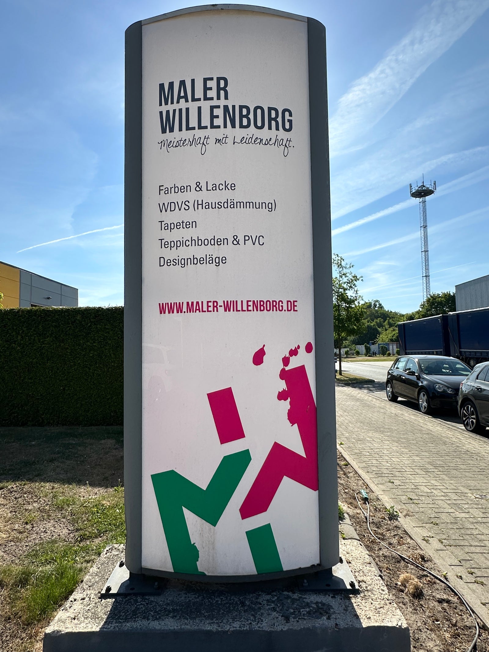 Firmenschild von Maler Willenborg an der Daimlerstraße in Dinklage